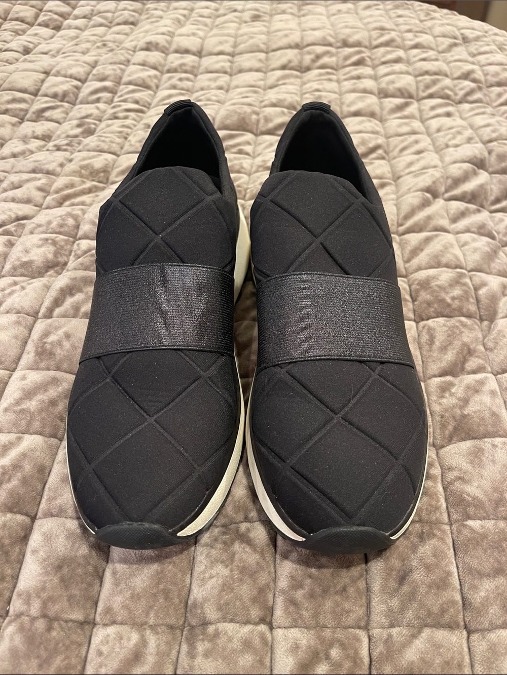 Nordstrom Rack Slip-On Quilted Men's Sneakers in Black